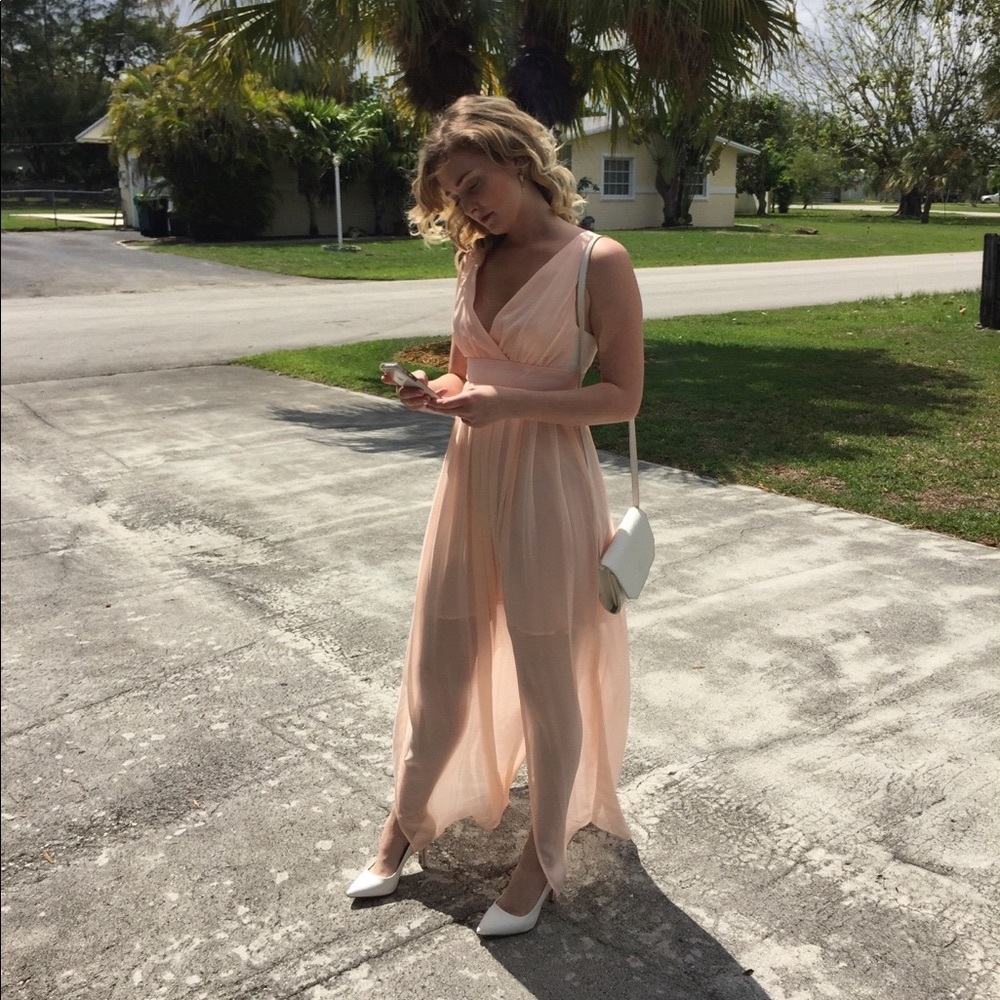 Bcbg maxi dress cut out back